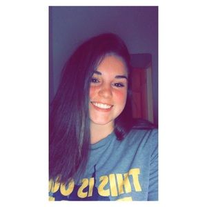 Meet your Posher, Julia